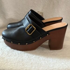 Time And Tru Shoes Black Leather Clogs with Brown Sole Women's 9 New